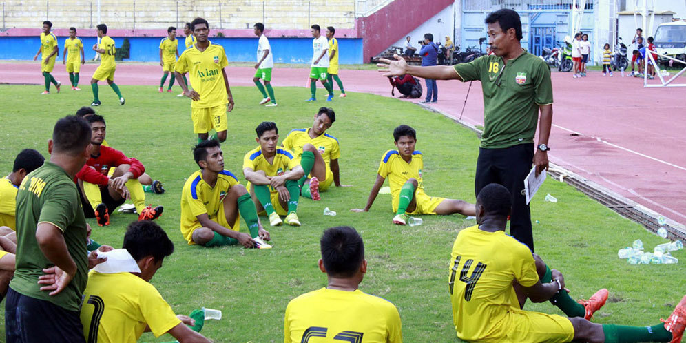 Dikalahkan PON Jatim, Ini Argumen Pelatih Surabaya United Dikalahkan PON Jatim, Ini Argumen Pelatih Surabaya United