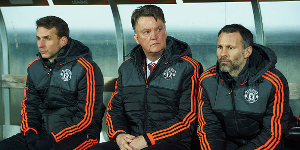 MU Dipercaya Pertahankan Van Gaal Kemudian Tunjuk Giggs MU Dipercaya Pertahankan Van Gaal Kemudian Tunjuk Giggs