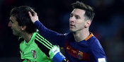 Merasa Tersentuh, Messi Berikan Sepatunya untuk Anak Kiper River Plate