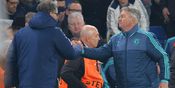 Puji Kenedy, Hiddink Keluhkan Skuat Chelsea Puji Kenedy, Hiddink Keluhkan Skuat Chelsea