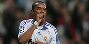 Robinho Ungkap Alasan Pilih Madrid Ketimbang Barca Robinho Ungkap Alasan Pilih Madrid Ketimbang Barca