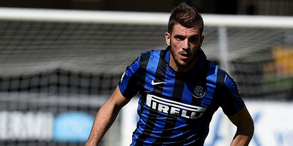 Tak Terpakai di Inter, West Ham Coba Pinjam Davide Santon Tak Terpakai di Inter, West Ham Coba Pinjam Davide Santon