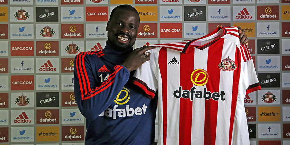 Sunderland Dapatkan Mantan Bek Arsenal Sunderland Dapatkan Mantan Bek Arsenal