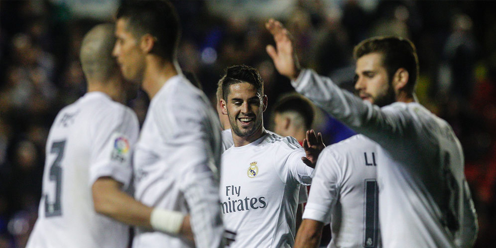 Penggawa Madrid Berpose ala Power Rangers Penggawa Madrid Berpose ala Power Rangers