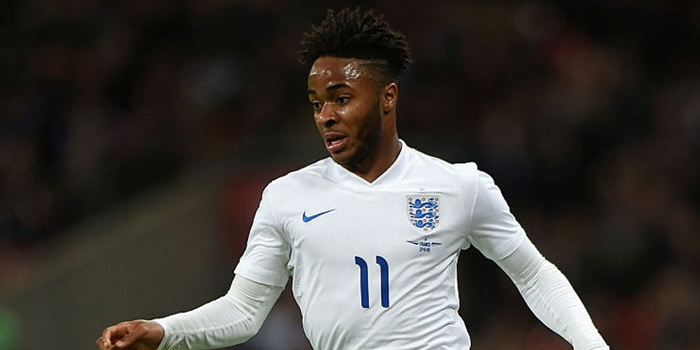 Hodgson Dukung Sterling Temukan Permainan Terbaiknya Hodgson Dukung Sterling Temukan Permainan Terbaiknya