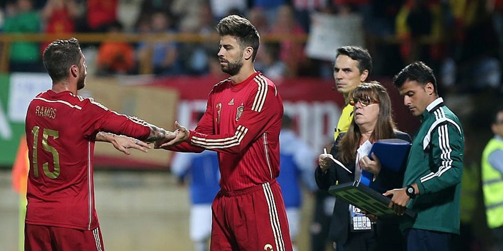 Duet Ramos-Pique Stabilkan Pertahanan Spanyol