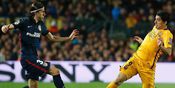 Luis Suarez Harusnya Dikartu Merah Dua Kali? Luis Suarez Harusnya Dikartu Merah Dua Kali?