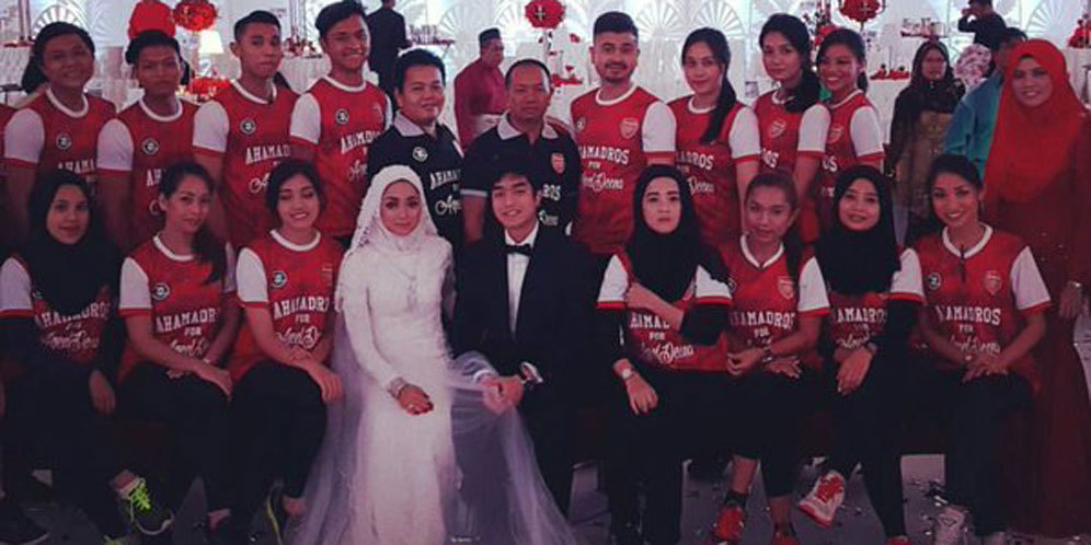 Gelar Resepsi Nikah Bertema Arsenal, Pasangan Malaysia Gegerkan Internet Gelar Resepsi Nikah Bertema Arsenal, Pasangan Malaysia Gegerkan Internet