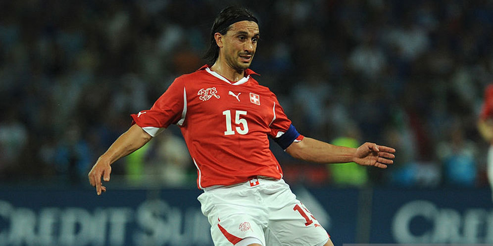 Inilah Hakan Yakin, Si Penghancur Catatan Portugal di Euro 2008 Inilah Hakan Yakin, Si Penghancur Catatan Portugal di Euro 2008
