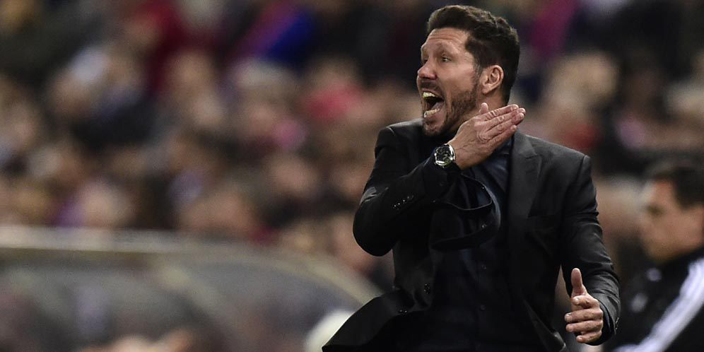 Juanfran Yakin Simeone Tak ke Arsenal Juanfran Yakin Simeone Tak ke Arsenal