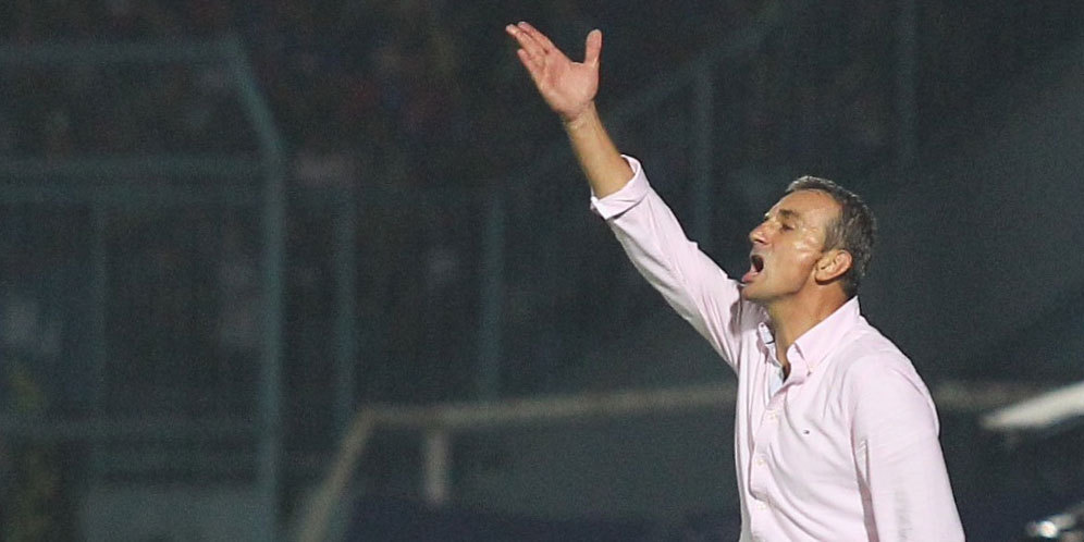 Arema Cronus Melaju ke Final, Ini Kata Milomir Seslija Arema Cronus Melaju ke Final, Ini Kata Milomir Seslija