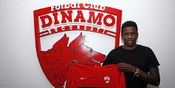 Pemain Dinamo Bucharest Meninggal Usai Pingsan di Lapangan Pemain Dinamo Bucharest Meninggal Usai Pingsan di Lapangan
