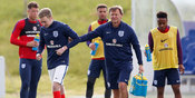 Tak Dikenali Sterling cs, Pitch Invader Ini Bikin Heboh Latihan Inggris Tak Dikenali Sterling cs, Pitch Invader Ini Bikin Heboh Latihan Inggris