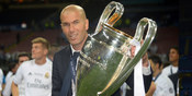 Lizarazu: Sejak Tangani Madrid, Zidane Berubah Lizarazu: Sejak Tangani Madrid, Zidane Berubah