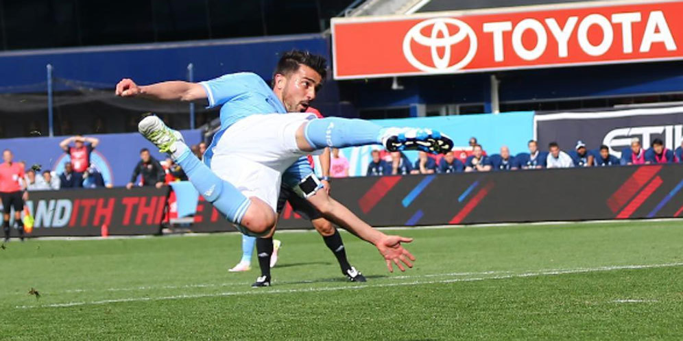 Sihir Pirlo dan David Villa di New York Sihir Pirlo dan David Villa di New York