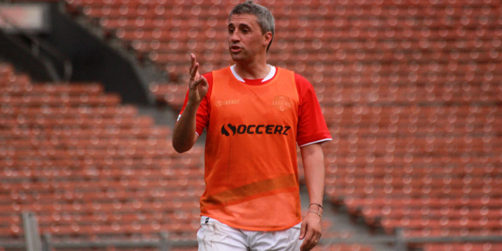 Crespo: Mourinho Memang 'Special One' Crespo: Mourinho Memang 'Special One'