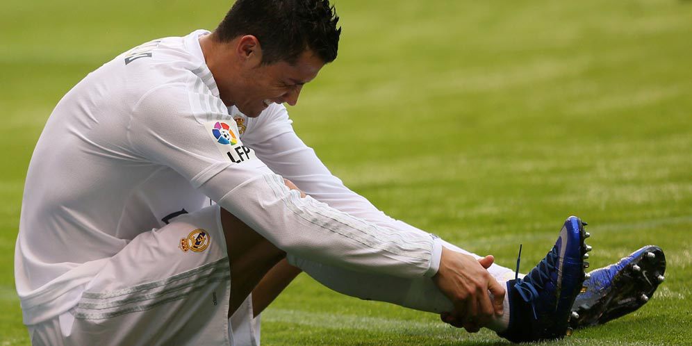 Ronaldo Tak Beruntung dengan Seragam Putih di Italia Ronaldo Tak Beruntung dengan Seragam Putih di Italia