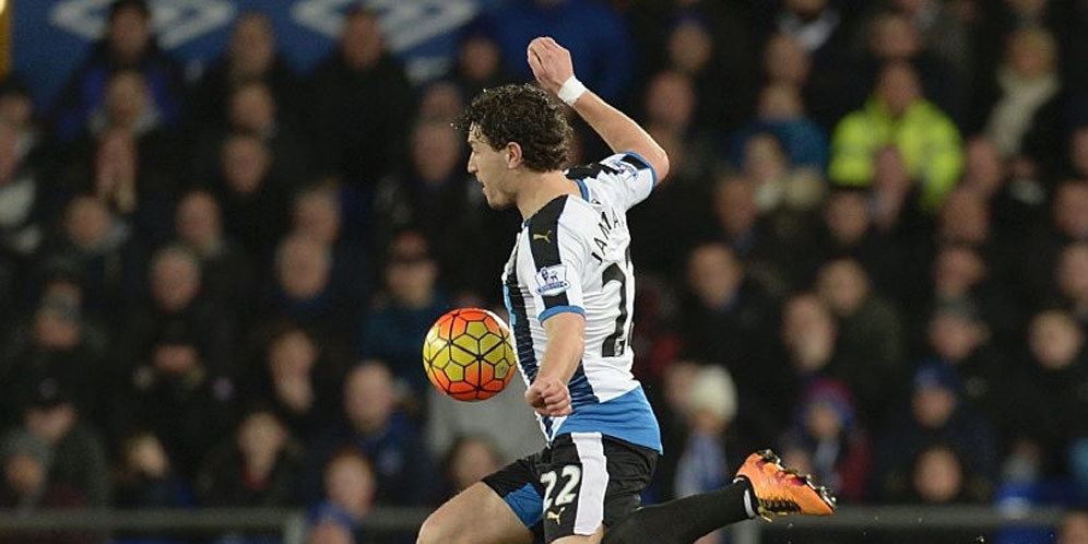 Juventus Tawar Janmaat 7,5 Juta Euro Juventus Tawar Janmaat 7,5 Juta Euro
