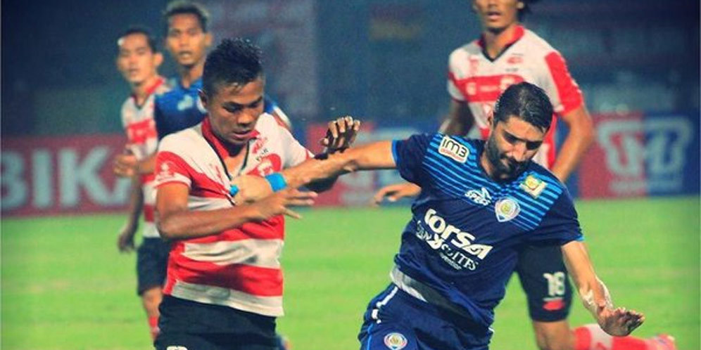 Arema Cronus Pincang Kala Jamu Madura United