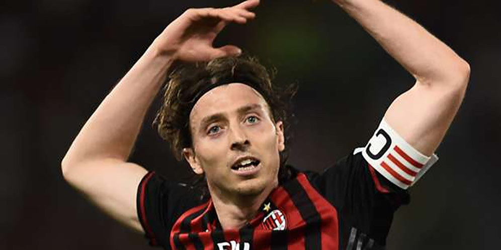 Montolivo: AC Milan Targetkan Kembali ke Liga Champions Montolivo: AC Milan Targetkan Kembali ke Liga Champions