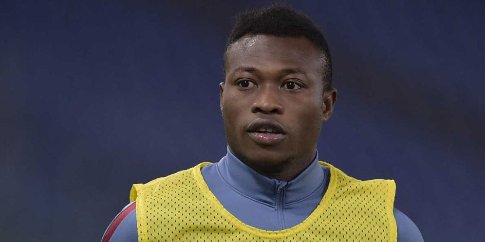 Barcelona Siap Tebus Abdullahi Nura dari Roma Barcelona Siap Tebus Abdullahi Nura dari Roma