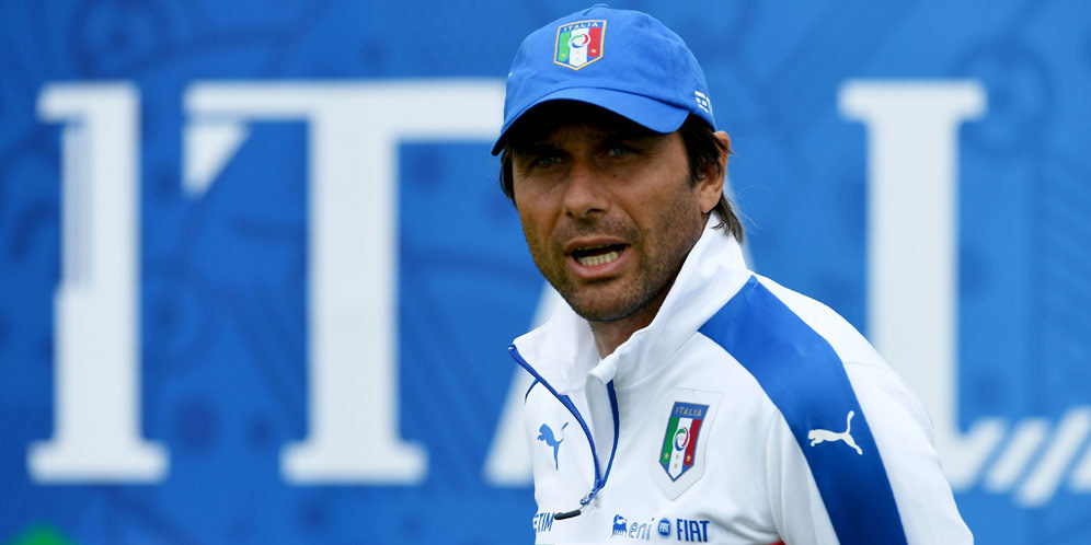 Conte Siap Datangkan Tiga Striker Baru ke Chelsea Conte Siap Datangkan Tiga Striker Baru ke Chelsea