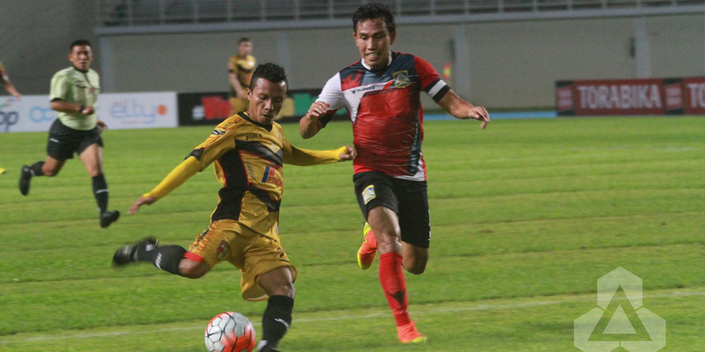 Mitra Kukar Ditahan Sepuluh Pemain Persiba Balikpapan Mitra Kukar Ditahan Sepuluh Pemain Persiba Balikpapan