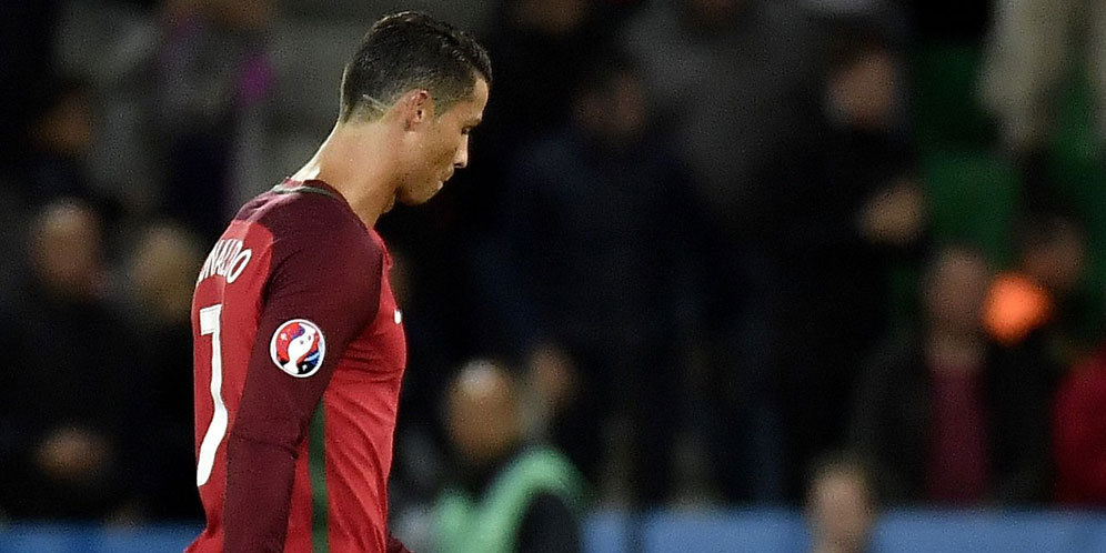 Dua Garis di Rambut Ronaldo, Solidaritas untuk Bocah Penderita Kanker
