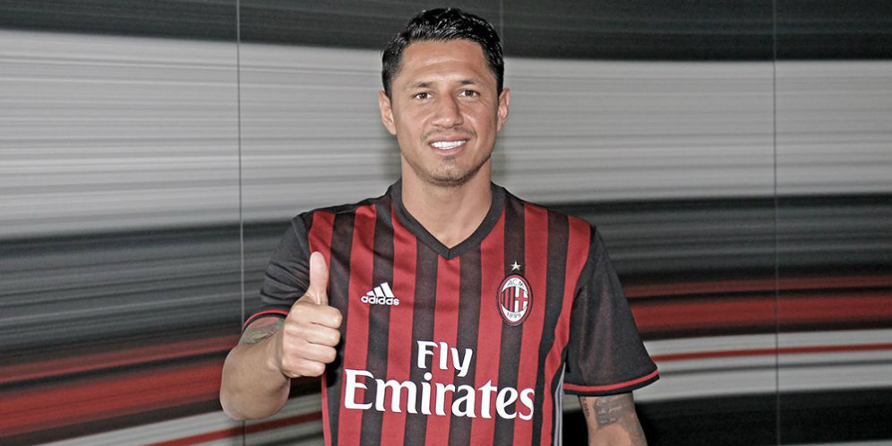 Lapadula Tolak Kibarkan Bendera Putih dan Tinggalkan Milan