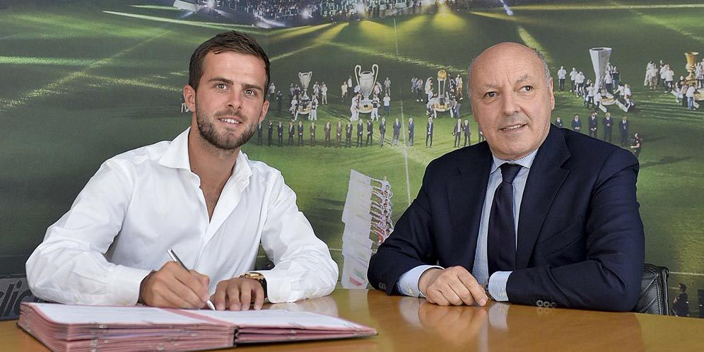 Pjanic: Saya Senang Bisa Pakai Jersey Juventus Sekarang Pjanic: Saya Senang Bisa Pakai Jersey Juventus Sekarang