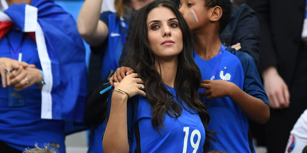 WAGs Les Bleus di Laga Prancis vs Rumania WAGs Les Bleus di Laga Prancis vs Rumania