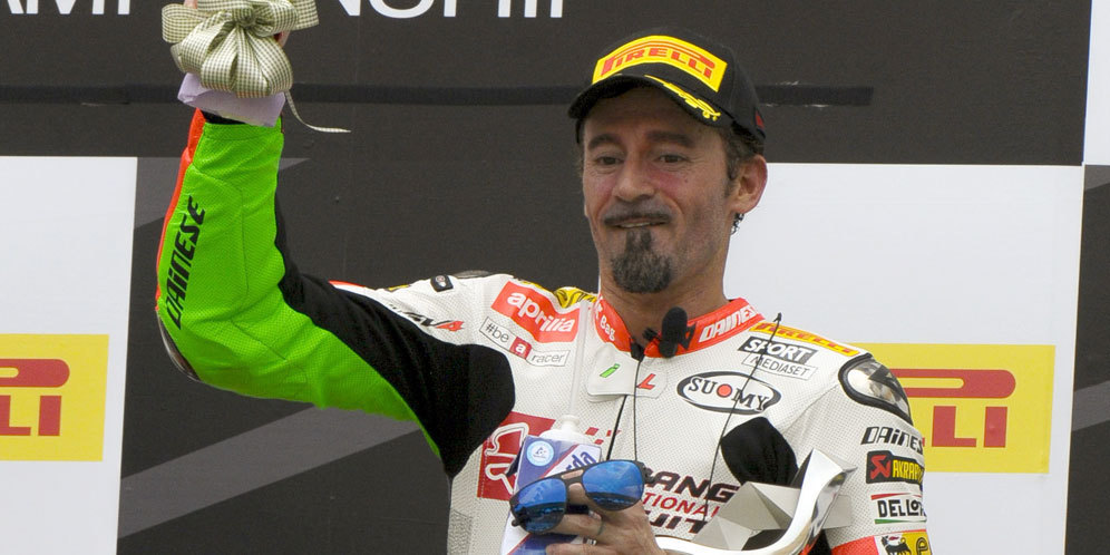 Max Biaggi: Terinspirasi Valentino Rossi? Tidak Juga... Max Biaggi: Terinspirasi Valentino Rossi? Tidak Juga...