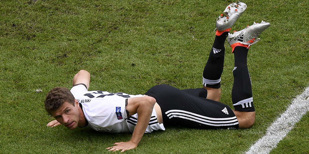 Thomas Muller Tak Ingin Akhiri Laga Kontra Italia Dengan Tangis Thomas Muller Tak Ingin Akhiri Laga Kontra Italia Dengan Tangis