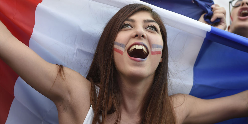 Foto: Suporter-suporter Cantik Prancis (vs Swiss)