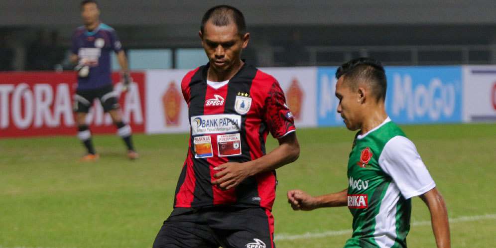 Salampessy Tak Risaukan Perubahan Jadwal Persipura Salampessy Tak Risaukan Perubahan Jadwal Persipura