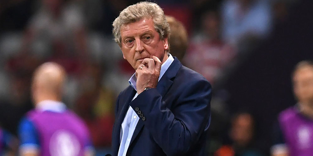 'Hodgson Perlakukan Fans Inggris Seperti Sampah' 'Hodgson Perlakukan Fans Inggris Seperti Sampah'