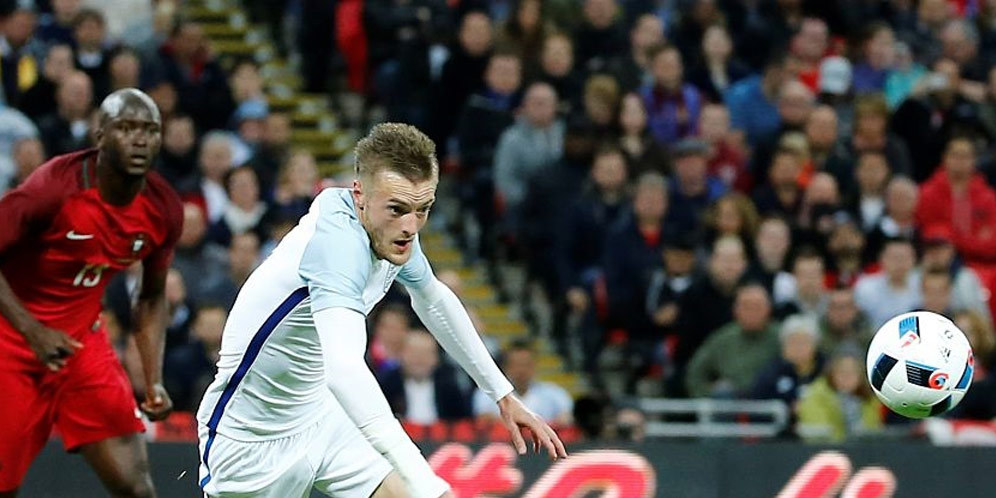 Kiper Wales: Vardy Bisa Mudah Jatuh Demi Penalti Kiper Wales: Vardy Bisa Mudah Jatuh Demi Penalti