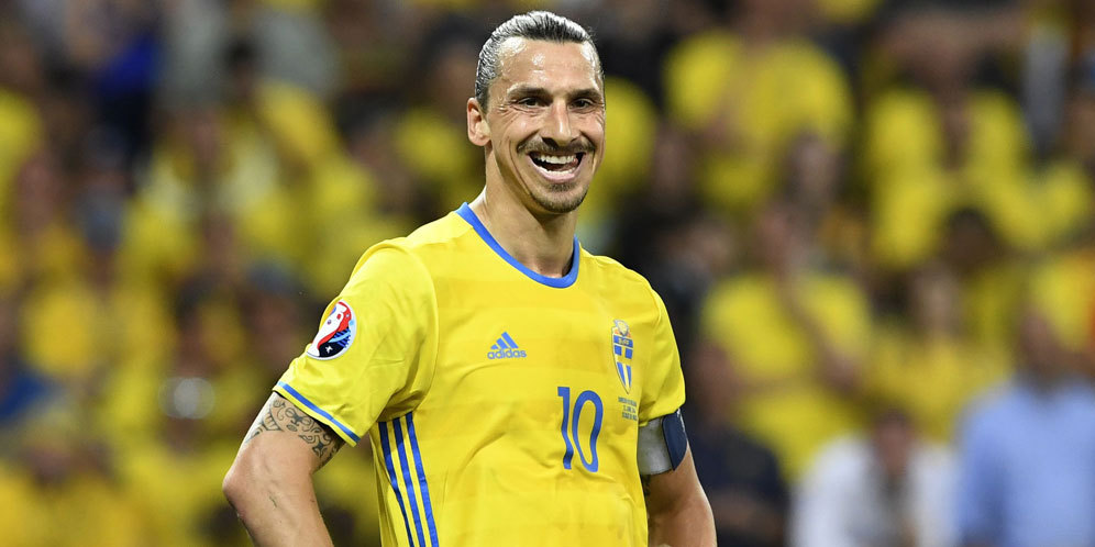 Ibrahimovic Jalani Tes Medis di Carrington Ibrahimovic Jalani Tes Medis di Carrington