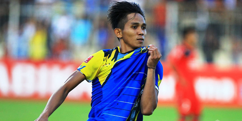 Selebrasi Abdul Rahman usai mencetak gol untuk Persiba Balikpapan