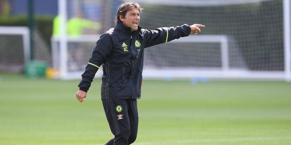Pelatih Belanda Kritik Metode Conte dan Klopp Pelatih Belanda Kritik Metode Conte dan Klopp
