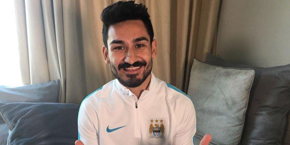 Gundogan Siap Debut dalam Derby Manchester Gundogan Siap Debut dalam Derby Manchester