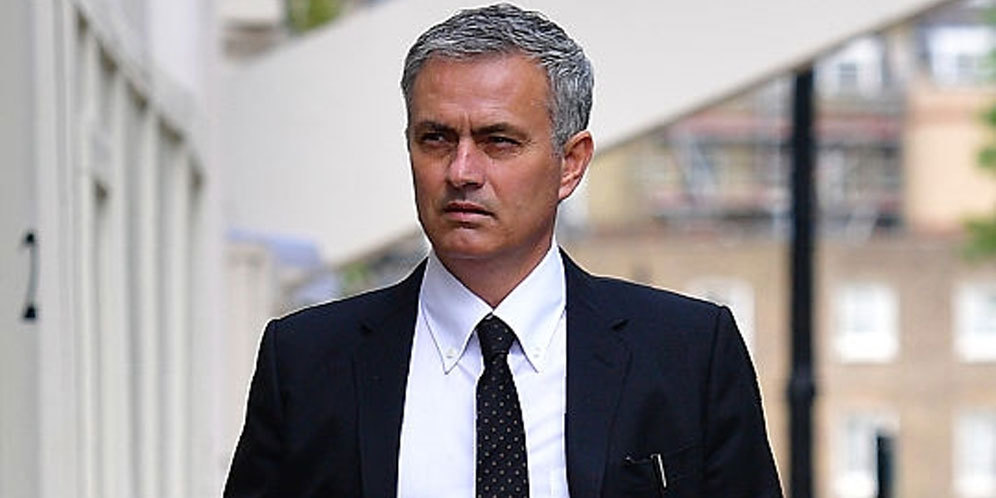 Soal Perlakukan pada Schweinsteiger, Mourinho Bisa Dipenjara Soal Perlakukan pada Schweinsteiger, Mourinho Bisa Dipenjara