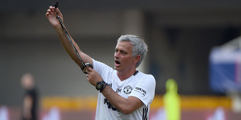 Mourinho Tak Gentar Bersaing dengan Manajer Top di EPL Mourinho Tak Gentar Bersaing dengan Manajer Top di EPL
