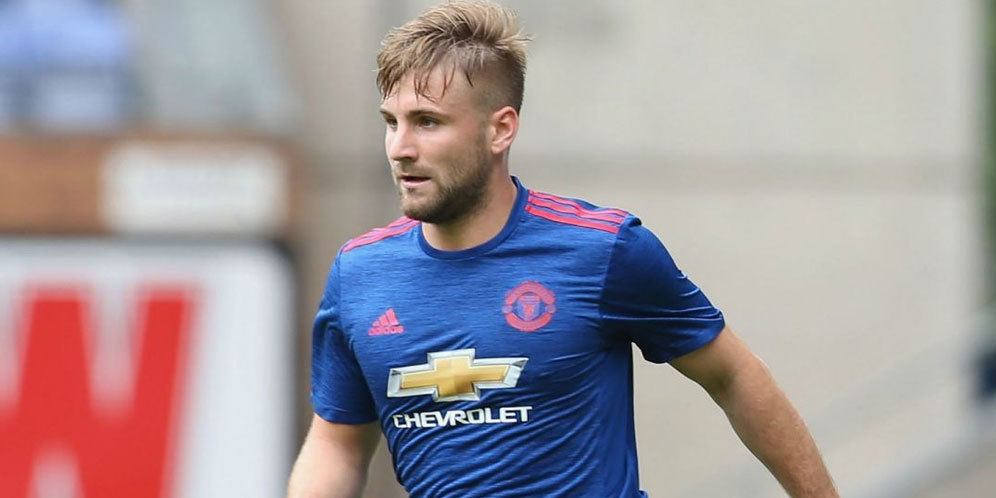 Townsend Dukung Kritik Mourinho untuk Shaw