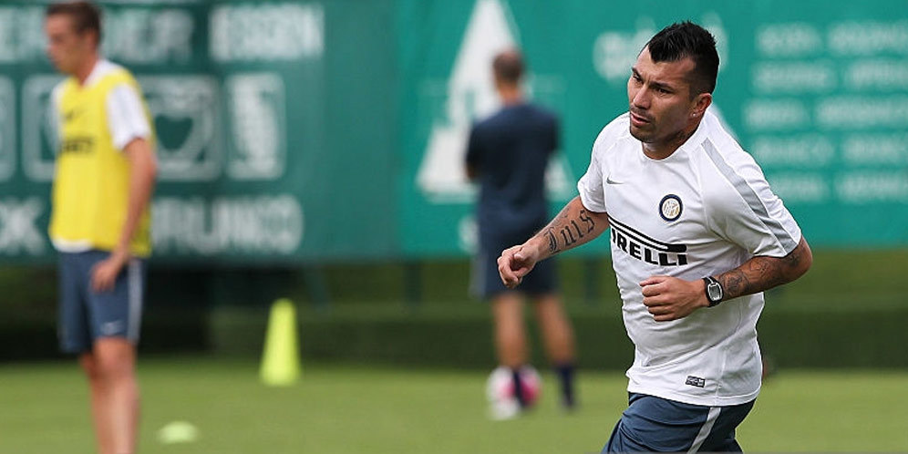 Medel: Juarai Europa, Bersaing Untuk Scudetto Medel: Juarai Europa, Bersaing Untuk Scudetto