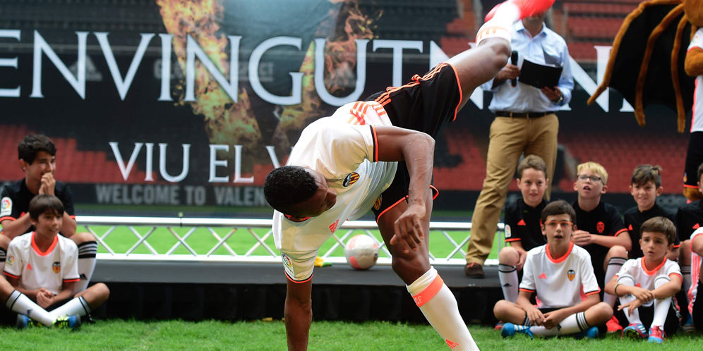 Tiba di Valencia, Nani Pamer Aksi Capoeira Tiba di Valencia, Nani Pamer Aksi Capoeira