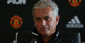 Mourinho Jawab Telepon Milik Jurnalis di Tengah Konferensi Pers