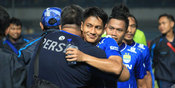 Arema FC Cari Pengganti Yanto Basna Arema FC Cari Pengganti Yanto Basna