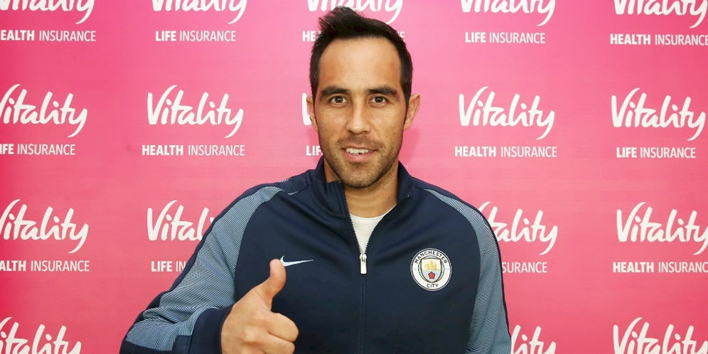 Guardiola Siapkan Bravo untuk Derby Manchester