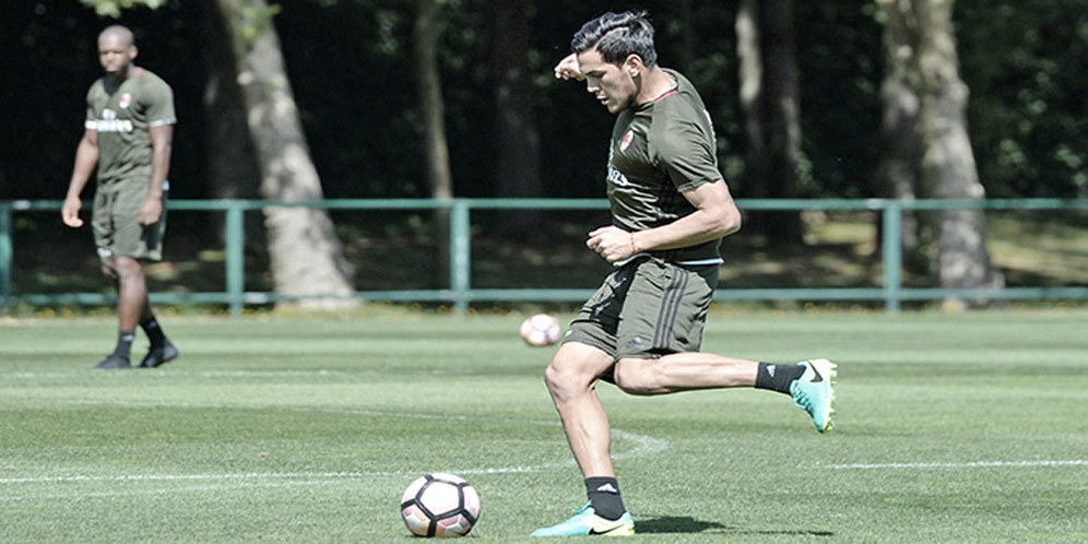 Gomez Nikmati Debut dan Kemenangan Milan Gomez Nikmati Debut dan Kemenangan Milan